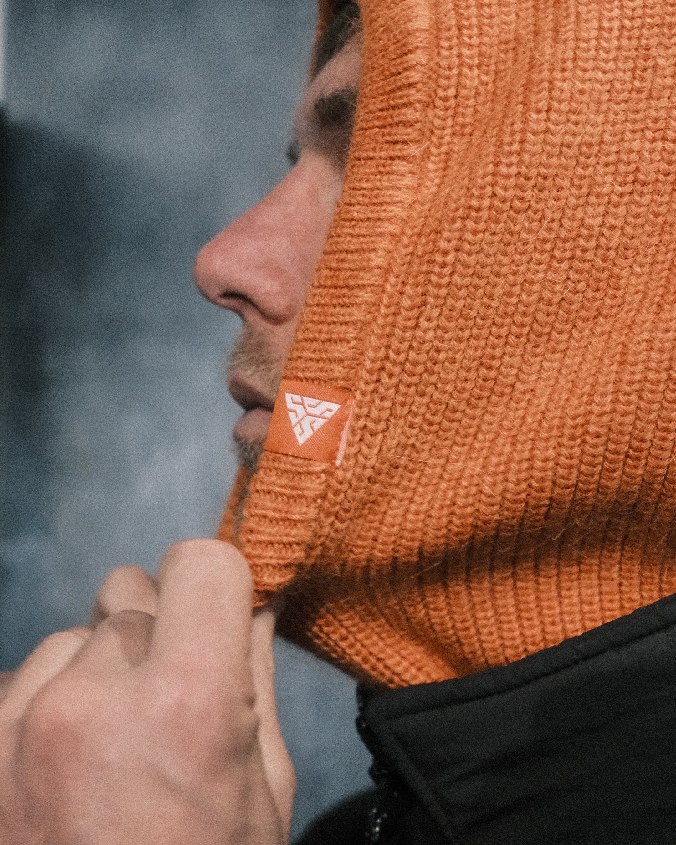 KNIT HOOD - ORANGE