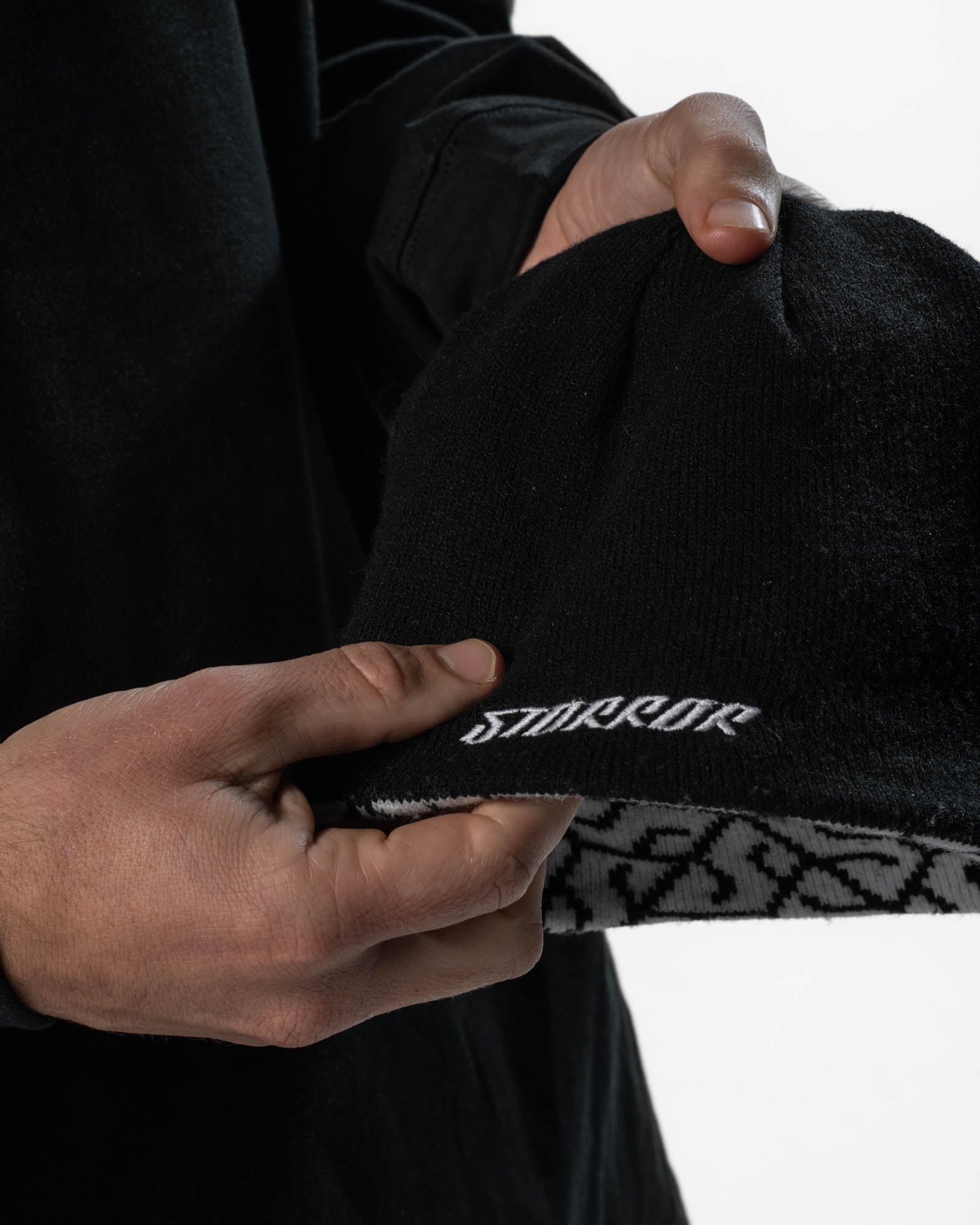 REVERSIBLE BEANIE