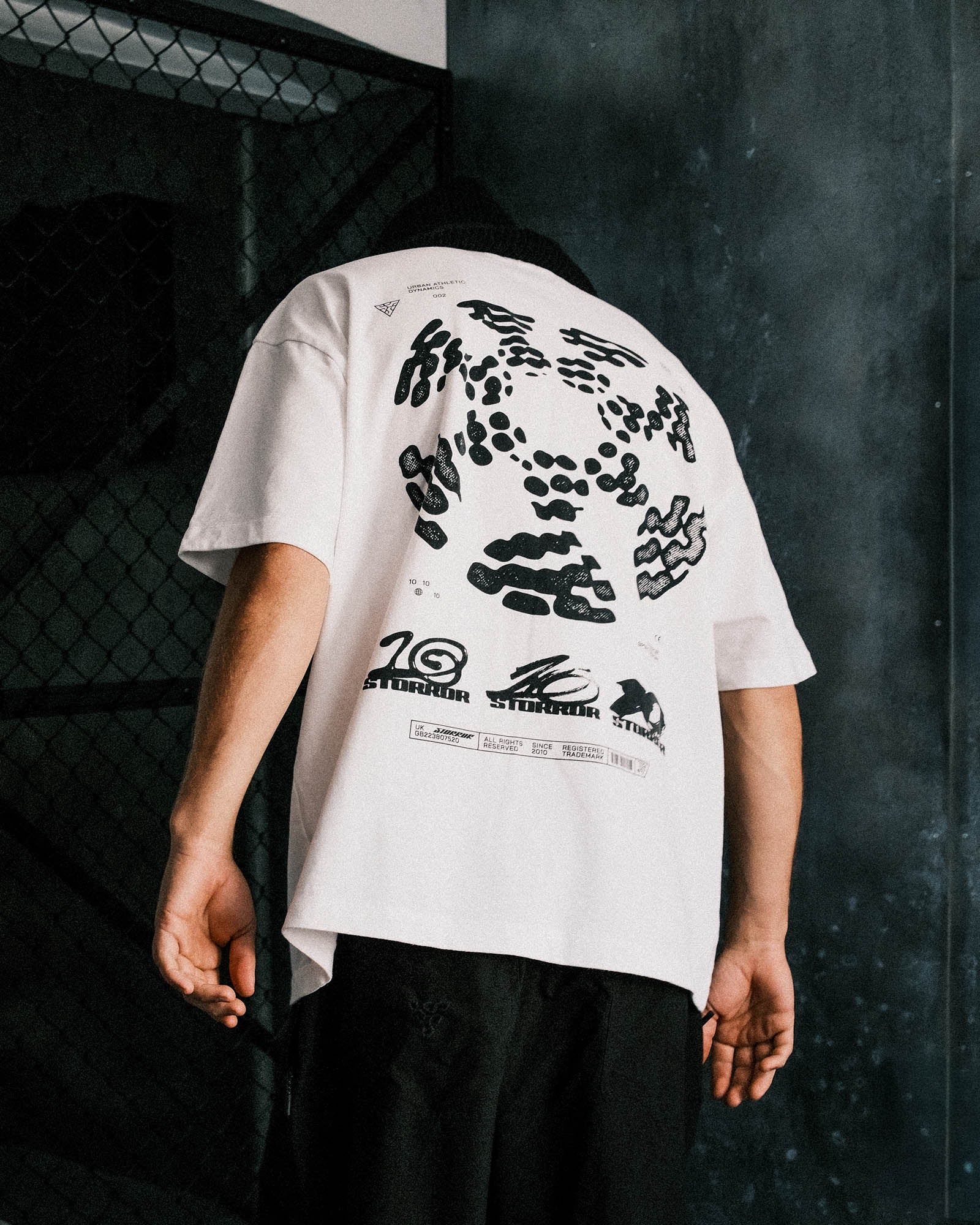 7 HEADS T-SHIRT